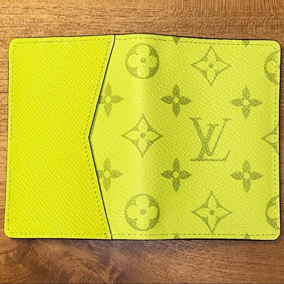 Louis Vuitton Taigarama pocket organizer - Picture 2 of 12